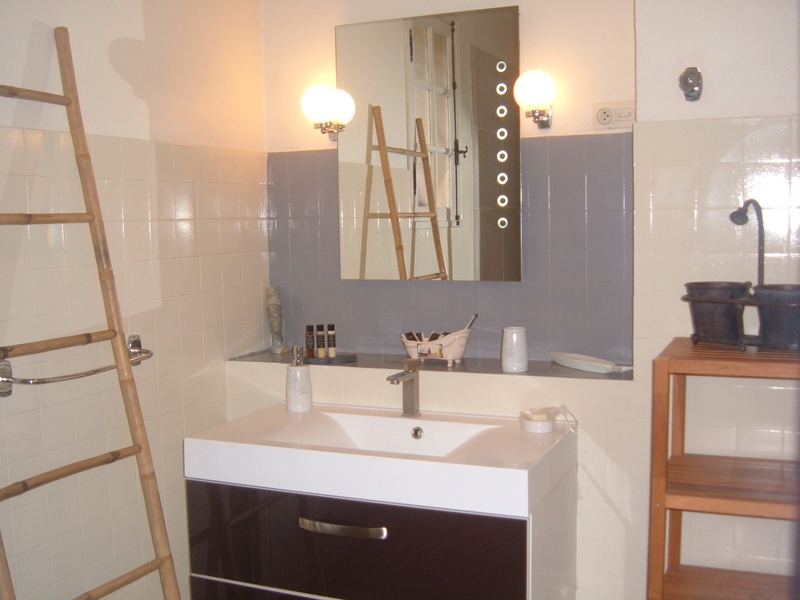 villa lumières, luberon, Goult, chambres, romance, Salle de bain